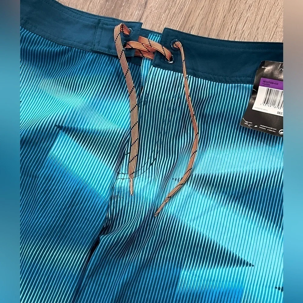 NWT Nike 32W Blue Drawstring Unlined Swim Trunks Blue Stripe Pattern